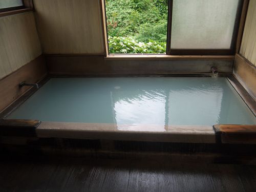 KuroganeHot_springs_bath_紫煙